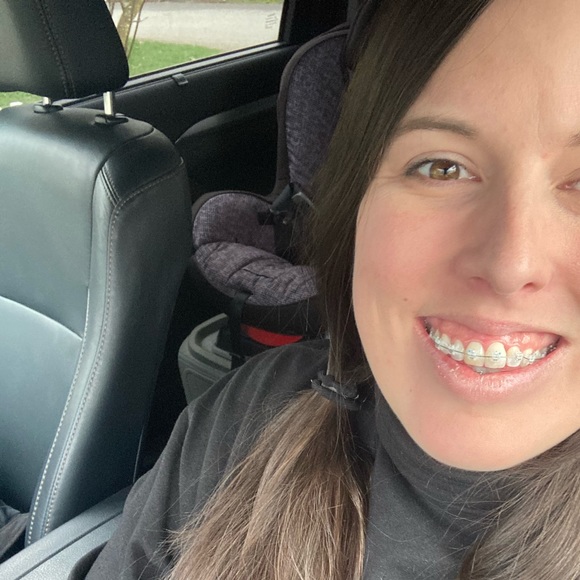 Meet your Posher, Julie - Picture 1 of 1